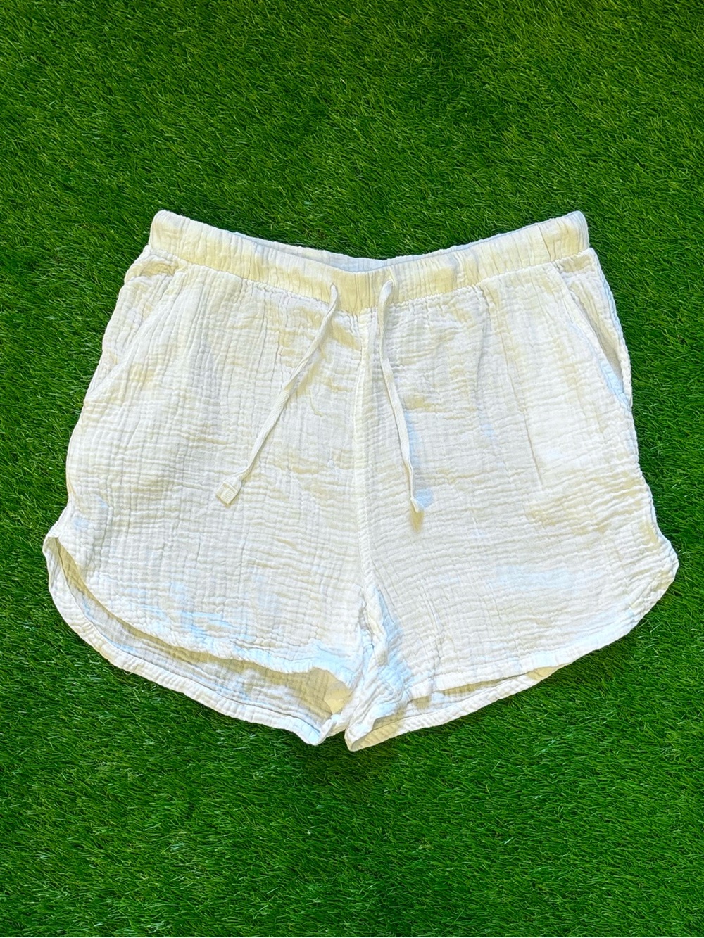 Stars Above White Cotton Gauze Drawstring Lounge Shorts Medium